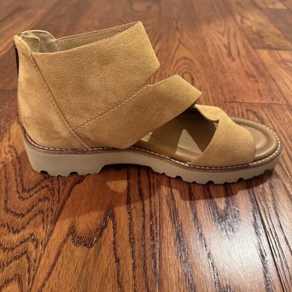 Bionica Daela BI0025807 Womens Sandals 7 Yellow Leather Lug Sole Zipper Strap - Picture 8 of 15